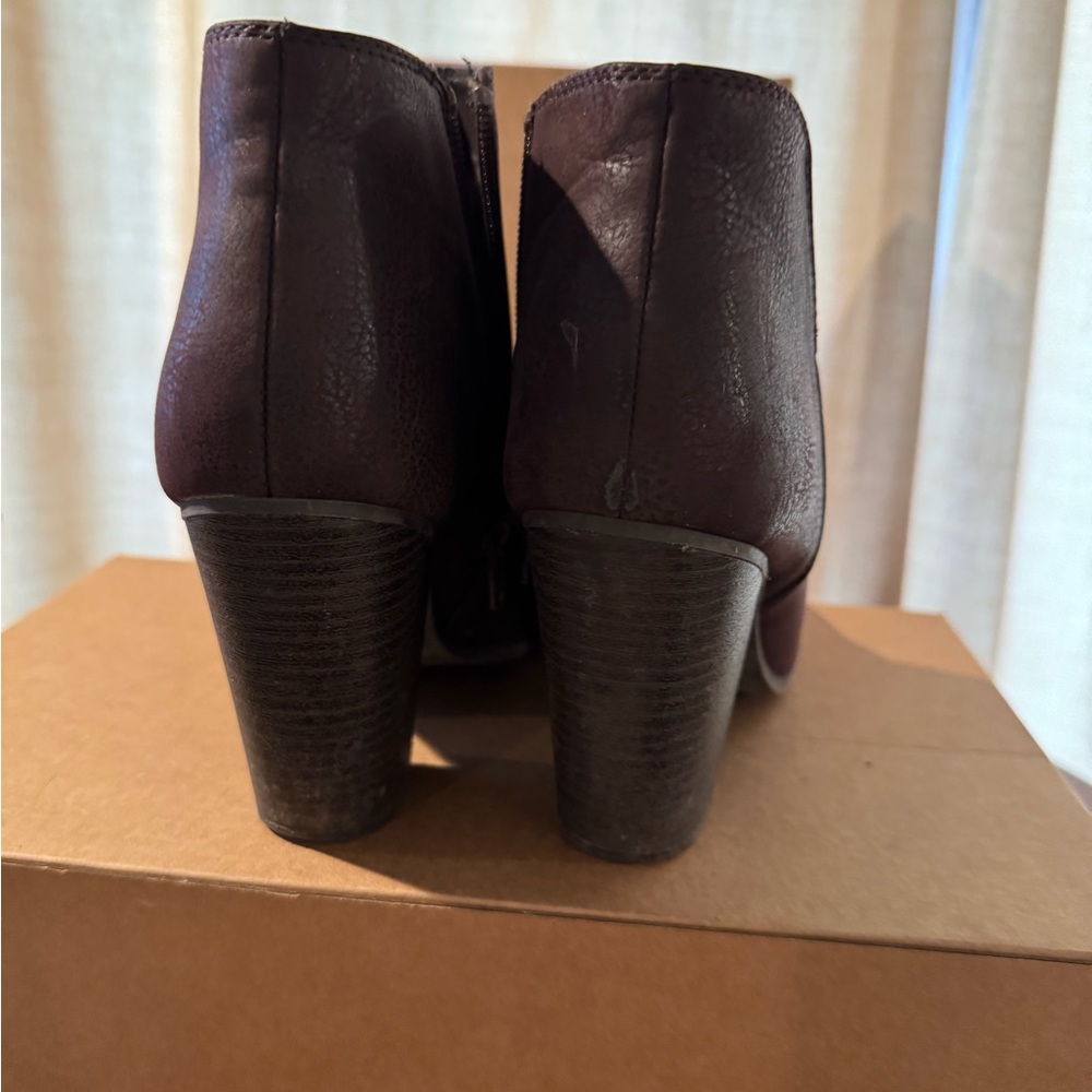 Women's Ankle Boots in deep wine/burgundy